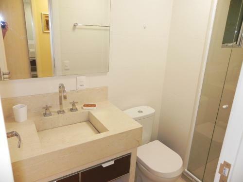 Apartamento 1 Suite + 2 Demi-su�tes Com Banheira Na Varanda
