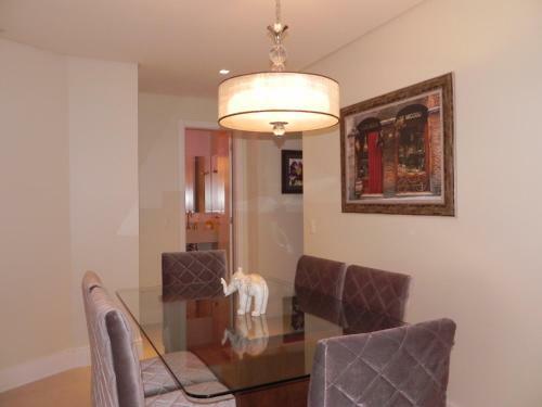 Apartamento 1 Suite + 2 Demi-su�tes Com Banheira Na Varanda