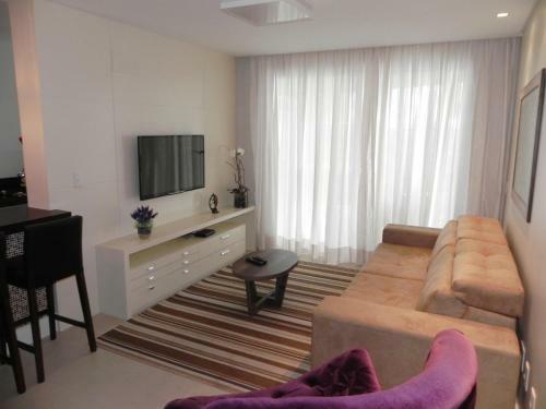 Apartamento 1 Suite + 2 Demi-su�tes Com Banheira Na Varanda