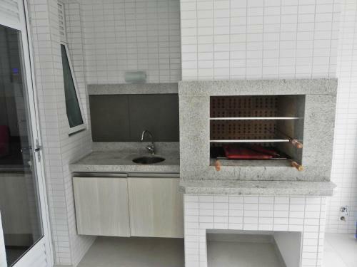 Apartamento 1 Suite + 2 Demi-su�tes Com Banheira Na Varanda