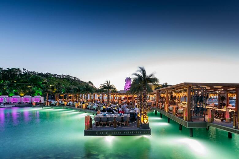 Hotel Cratos Premium