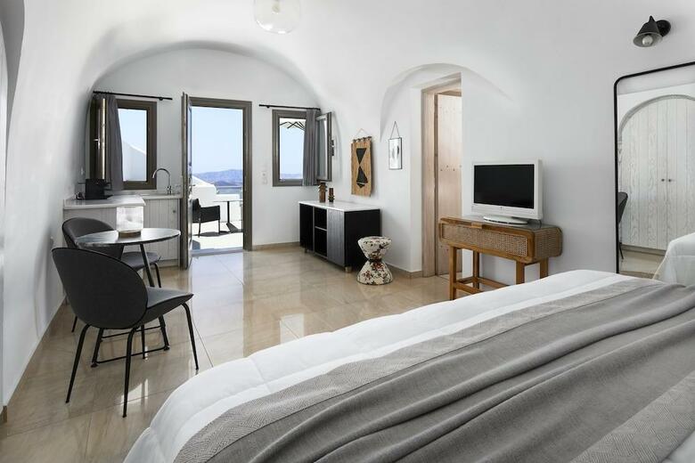 Hotel Petit Palace