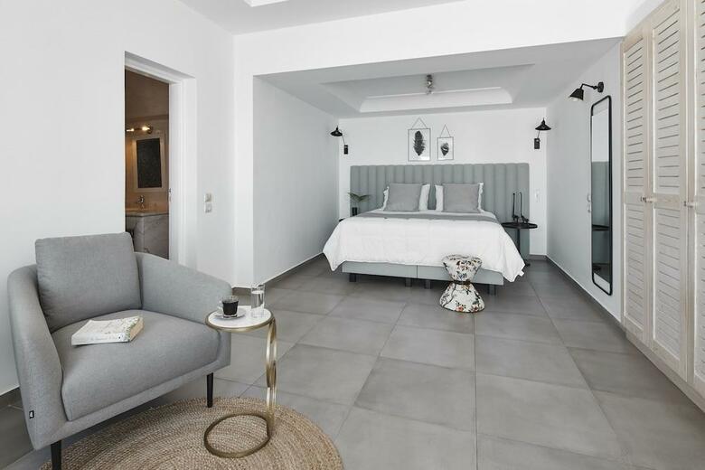 Hotel Petit Palace