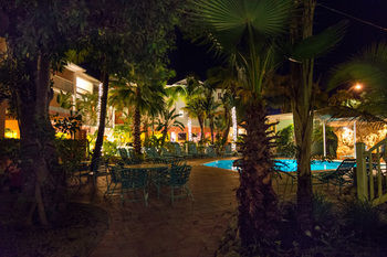 Hotel Lighthouse Resort Inn & Suites