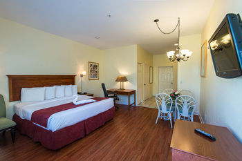 Hotel Lighthouse Resort Inn & Suites