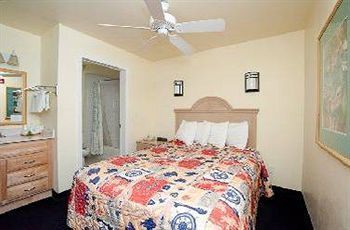 Hotel Lighthouse Resort Inn & Suites