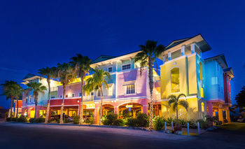 Hotel Lighthouse Resort Inn & Suites
