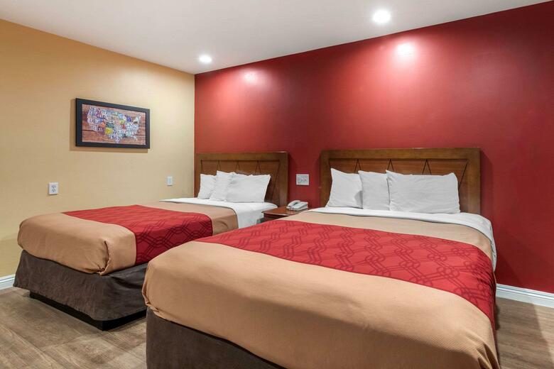 Hotel Econo Lodge Near Home Depot Center