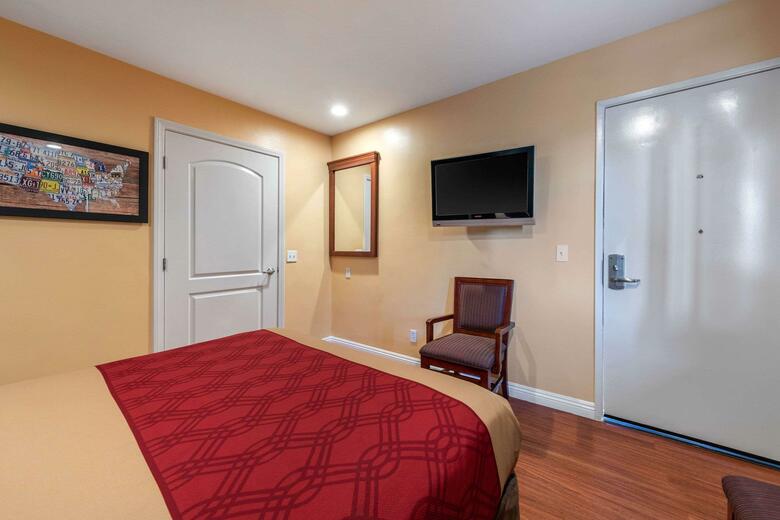 Hotel Econo Lodge Near Home Depot Center