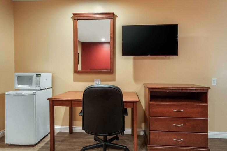 Hotel Econo Lodge Near Home Depot Center