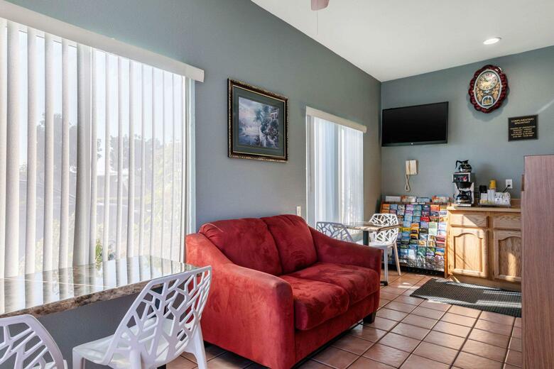 Hotel Econo Lodge Near Home Depot Center