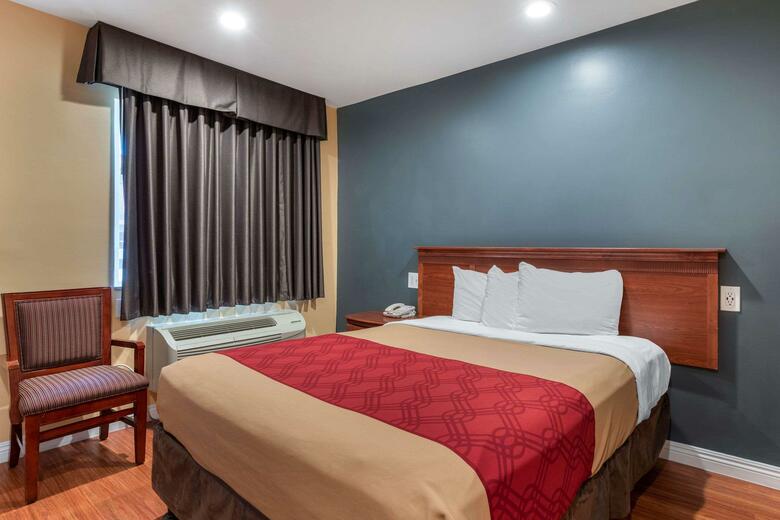 Hotel Econo Lodge Near Home Depot Center