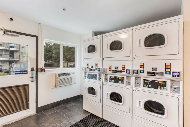 Hotel Suburban Extended Stay Bay Meadows
