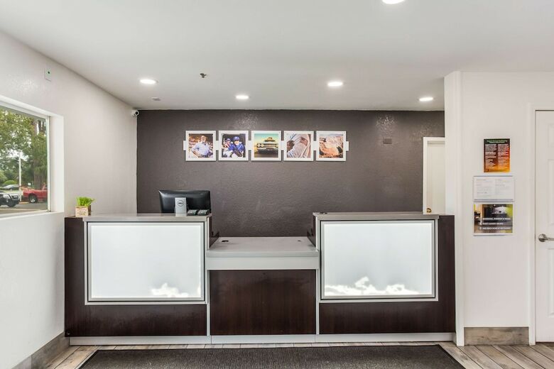 Hotel Suburban Extended Stay Bay Meadows
