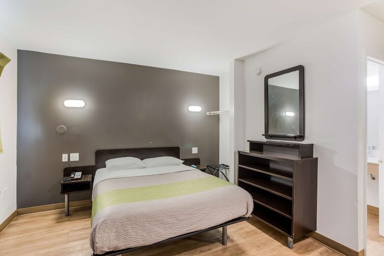 Hotel Suburban Extended Stay Bay Meadows