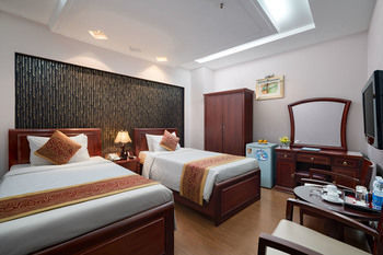 Golden Lake Hotel
