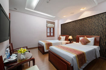 Golden Lake Hotel