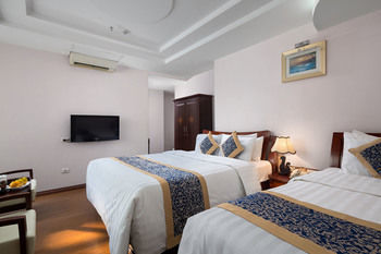 Golden Lake Hotel