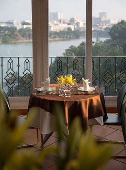 Golden Lake Hotel