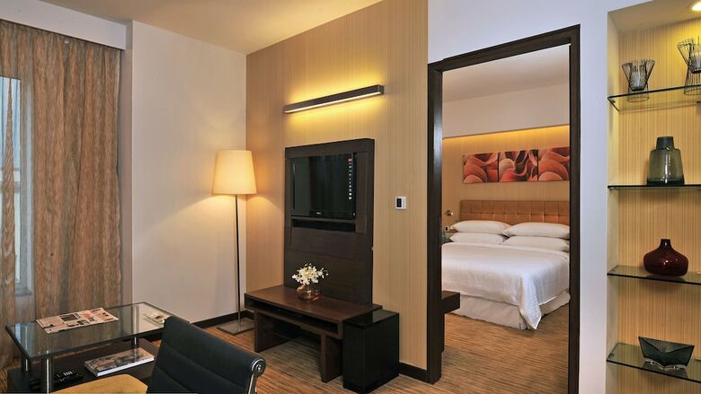 Four Points By Sheraton Hotel And Serviced Apt