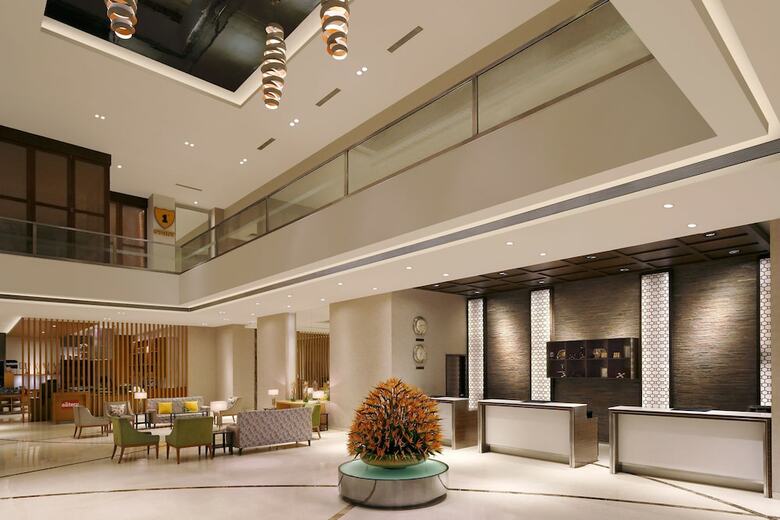 Four Points By Sheraton Hotel And Serviced Apt