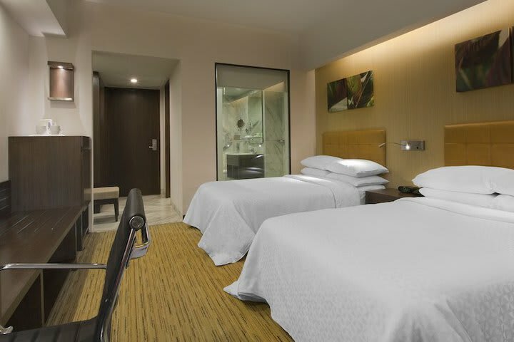 Four Points By Sheraton Hotel And Serviced Apt