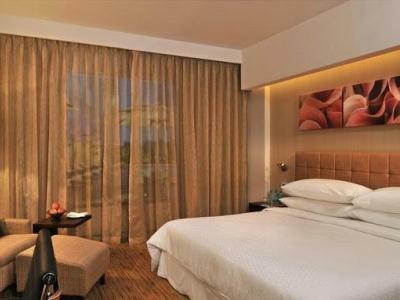 Four Points By Sheraton Hotel And Serviced Apt