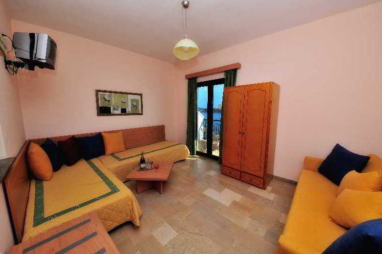 Apartamentos Vassilias Beach