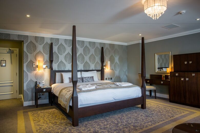 Hotel Oakley Hall