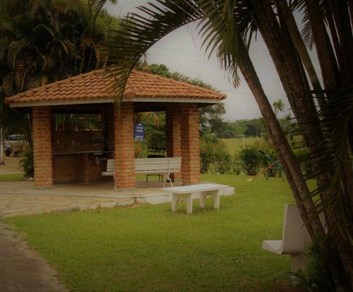 Bed & Breakfast Pousada Clube Farol Do Vale