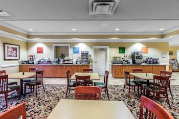 Hotel Comfort Inn & Suites