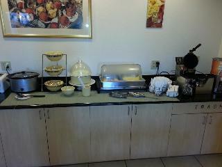 Hotel Quality Inn  And  Suites
