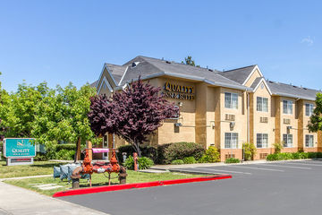 Hotel Quality Inn & Suites
