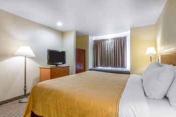 Hotel Quality Inn & Suites