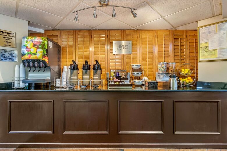 Hotel Sleep Inn & Suites
