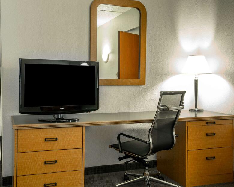 Hotel Sleep Inn & Suites