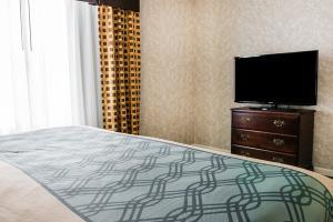 Hotel Econo Lodge & Suites