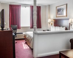 Hotel Quality Inn & Conference Center