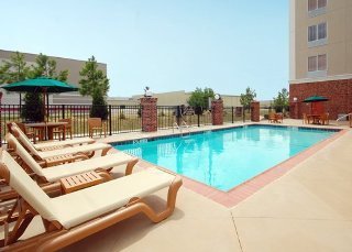 Hotel Comfort Suites Airport