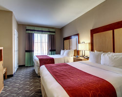 Hotel Comfort Suites Airport