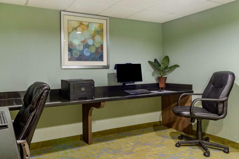 Hotel Comfort Suites