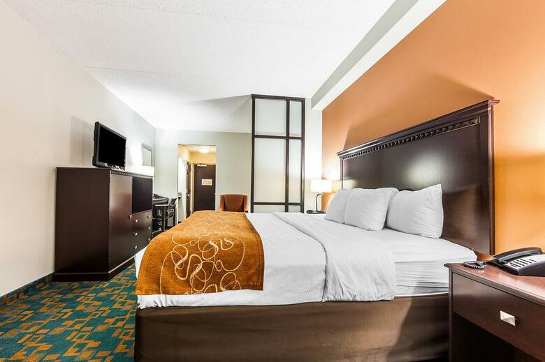 Hotel Comfort Suites