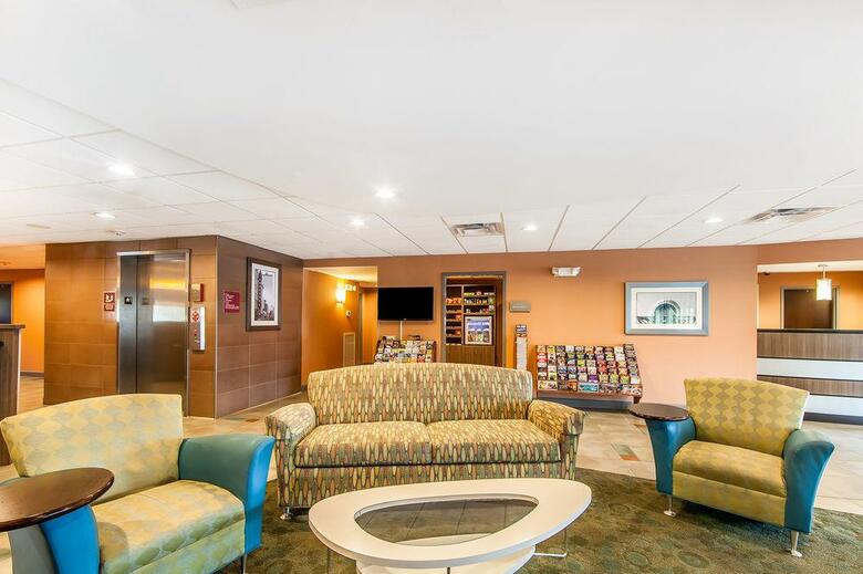 Hotel Comfort Suites