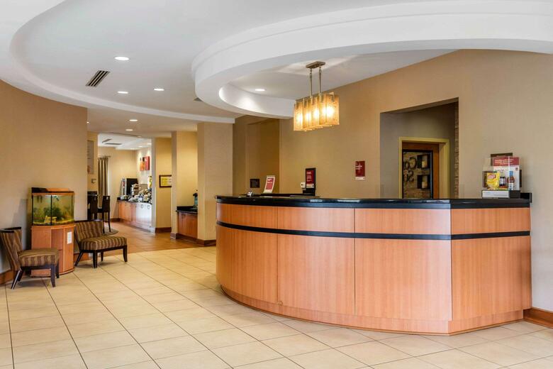 Hotel Comfort Suites