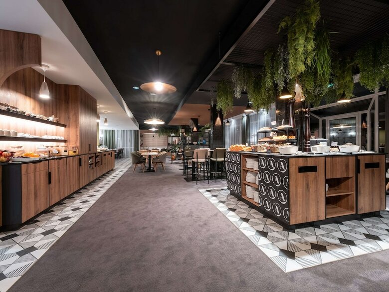 Hotel Novotel Chartres