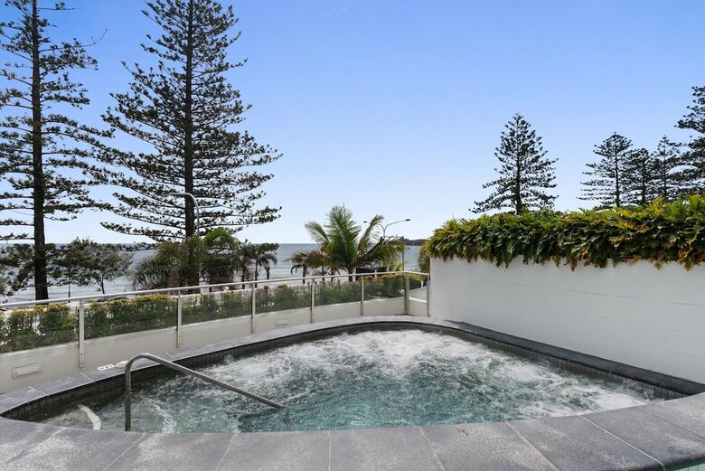Hotel Mantra Sirocco