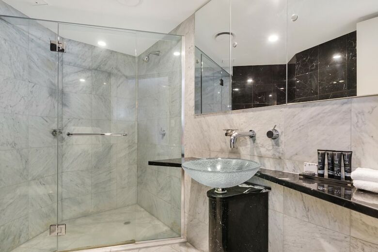Hotel Mantra Sirocco