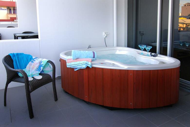 Hotel Mantra Quayside