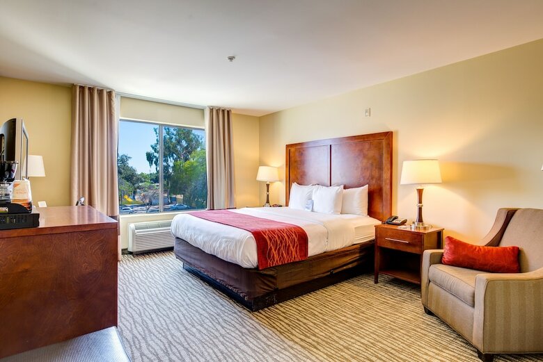 Hotel Comfort Inn Near Fairplex