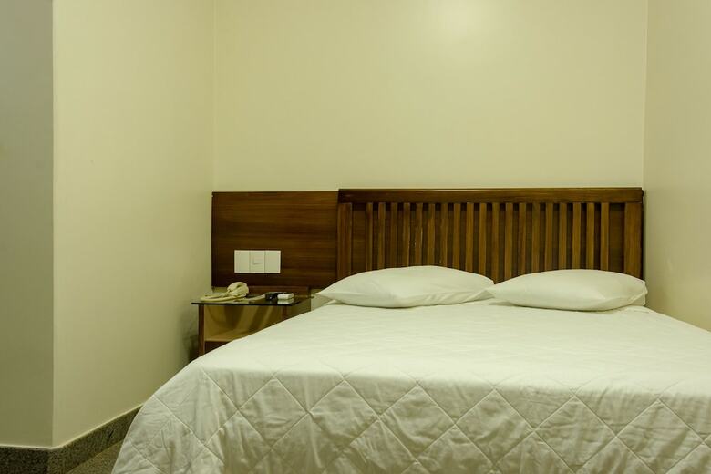 Lindoya Hotel